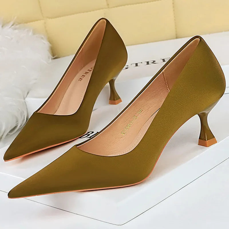Kitten Heels 5.5 Cm Pumps in Silks and Satins for Women