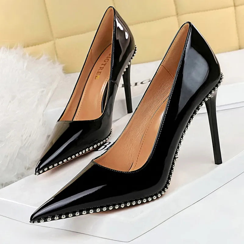 High Heels Women Pumps with Rivet Metal Chain