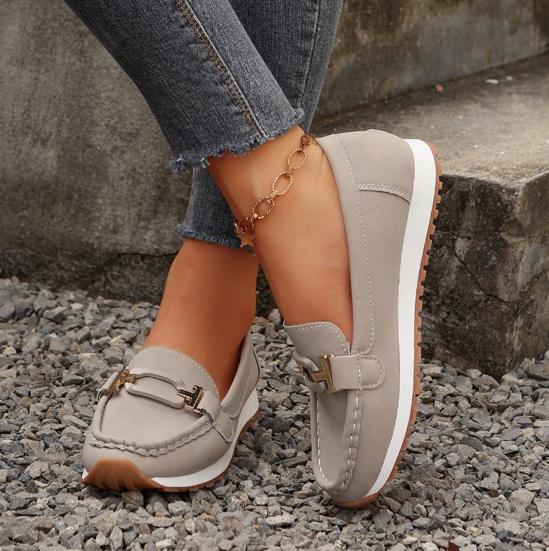 AmyVictoria | Luxury Chain Loafers