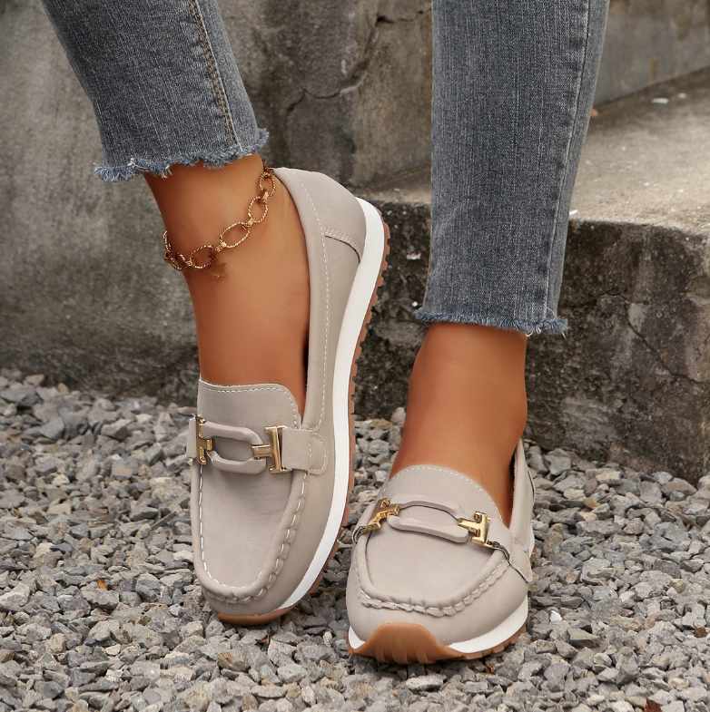 AmyVictoria | Luxury Chain Loafers