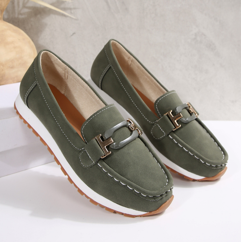 AmyVictoria | Luxury Chain Loafers