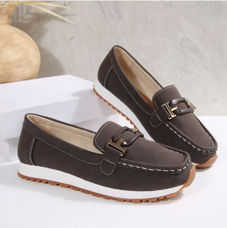AmyVictoria | Luxury Chain Loafers