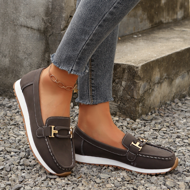AmyVictoria | Luxury Chain Loafers