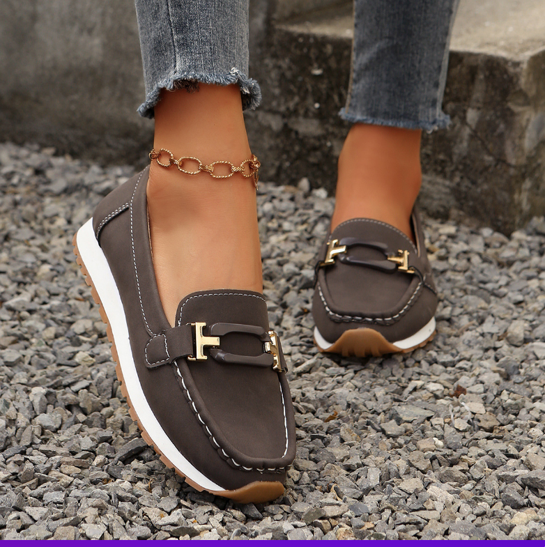 AmyVictoria | Luxury Chain Loafers