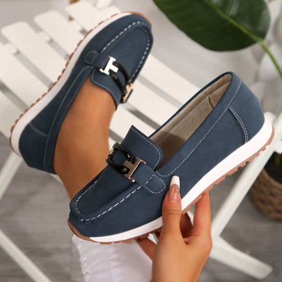 AmyVictoria | Connected Chain Loafers