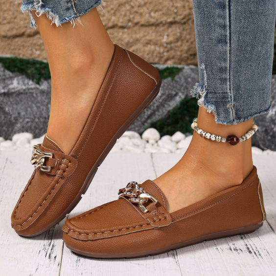 AmyVictoria | Flat Diamond Buckle Loafers