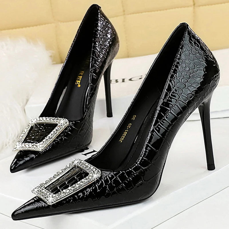 Patent Leather High Heels Women Pumps with Snake Pattern Design