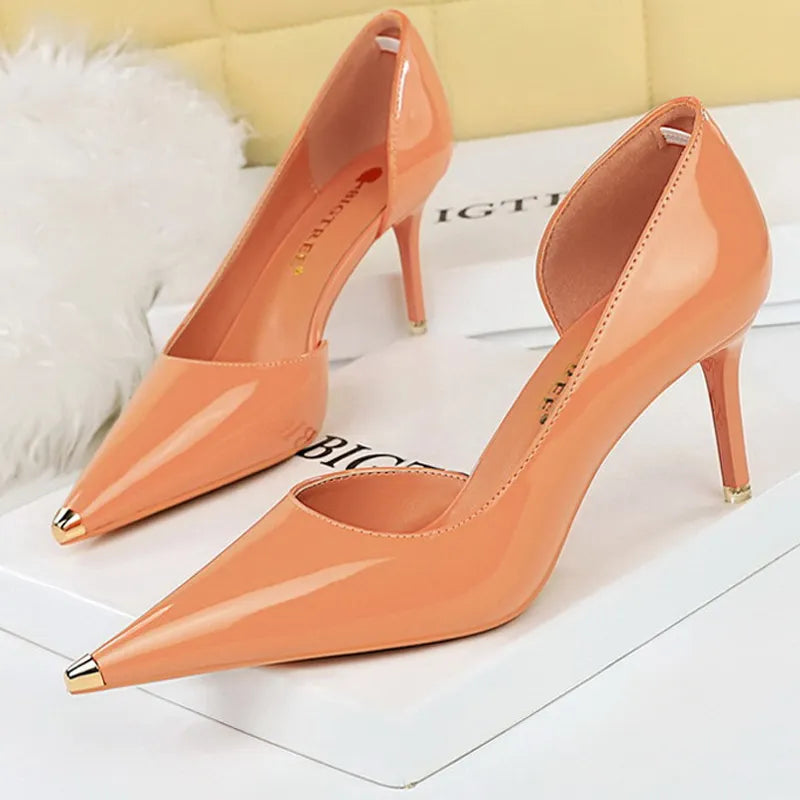 Patent Leather Women Pumps with Metal Tip High Heels 7 cm and 10.5 cm