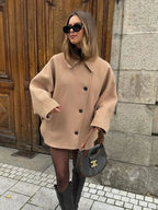 | Solid color trench coat with lapel collar