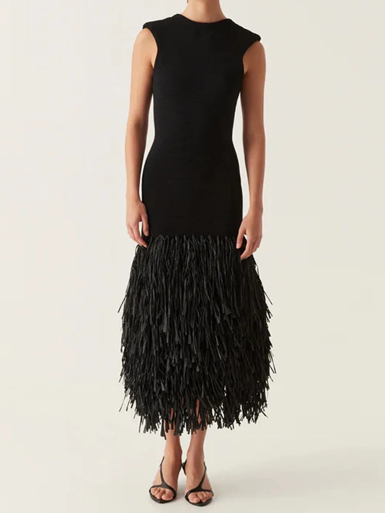| Long dress with fringes