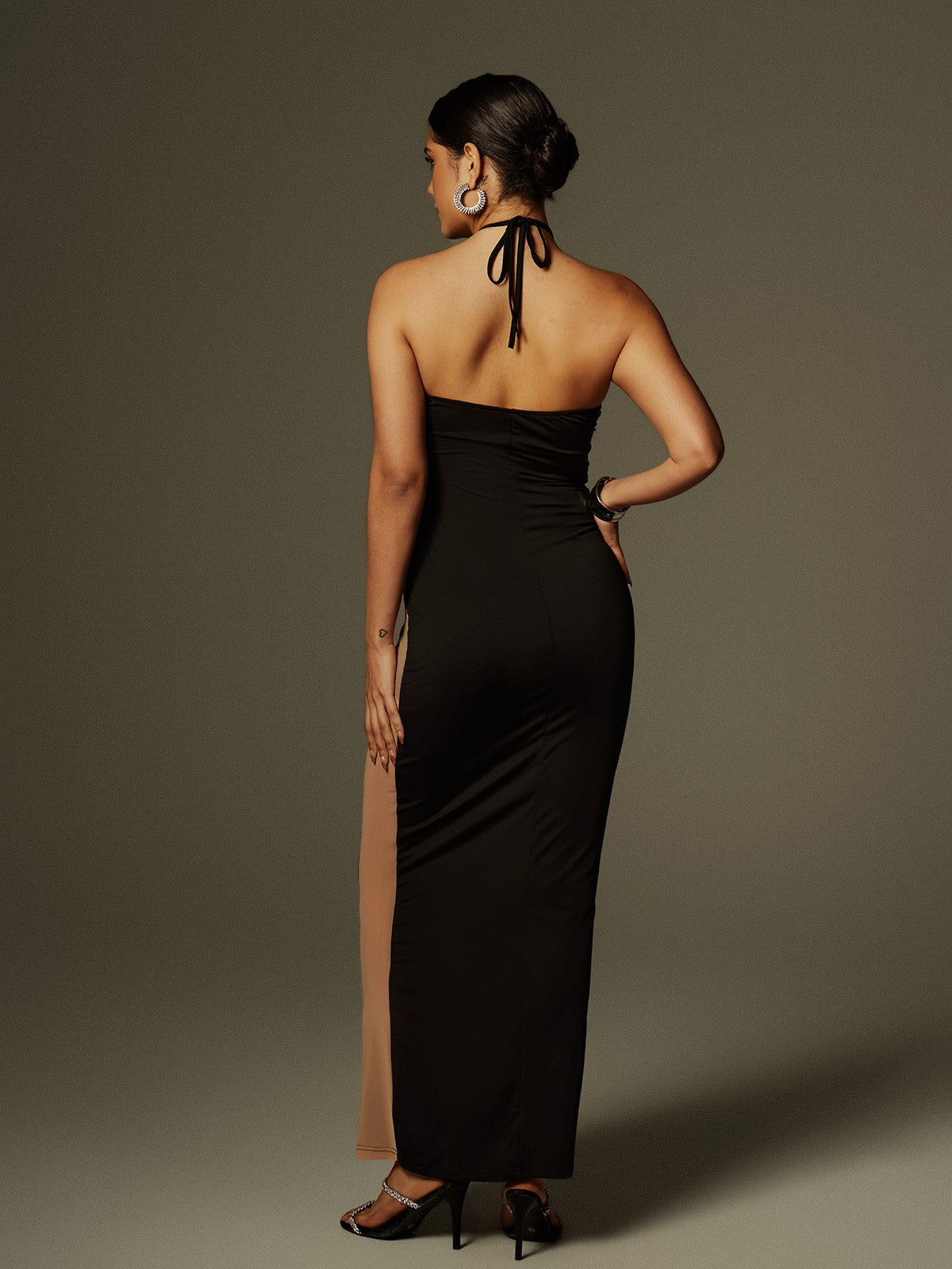 Colorblock Panel Halter Cross Strap Bodycon Maxi Dress
