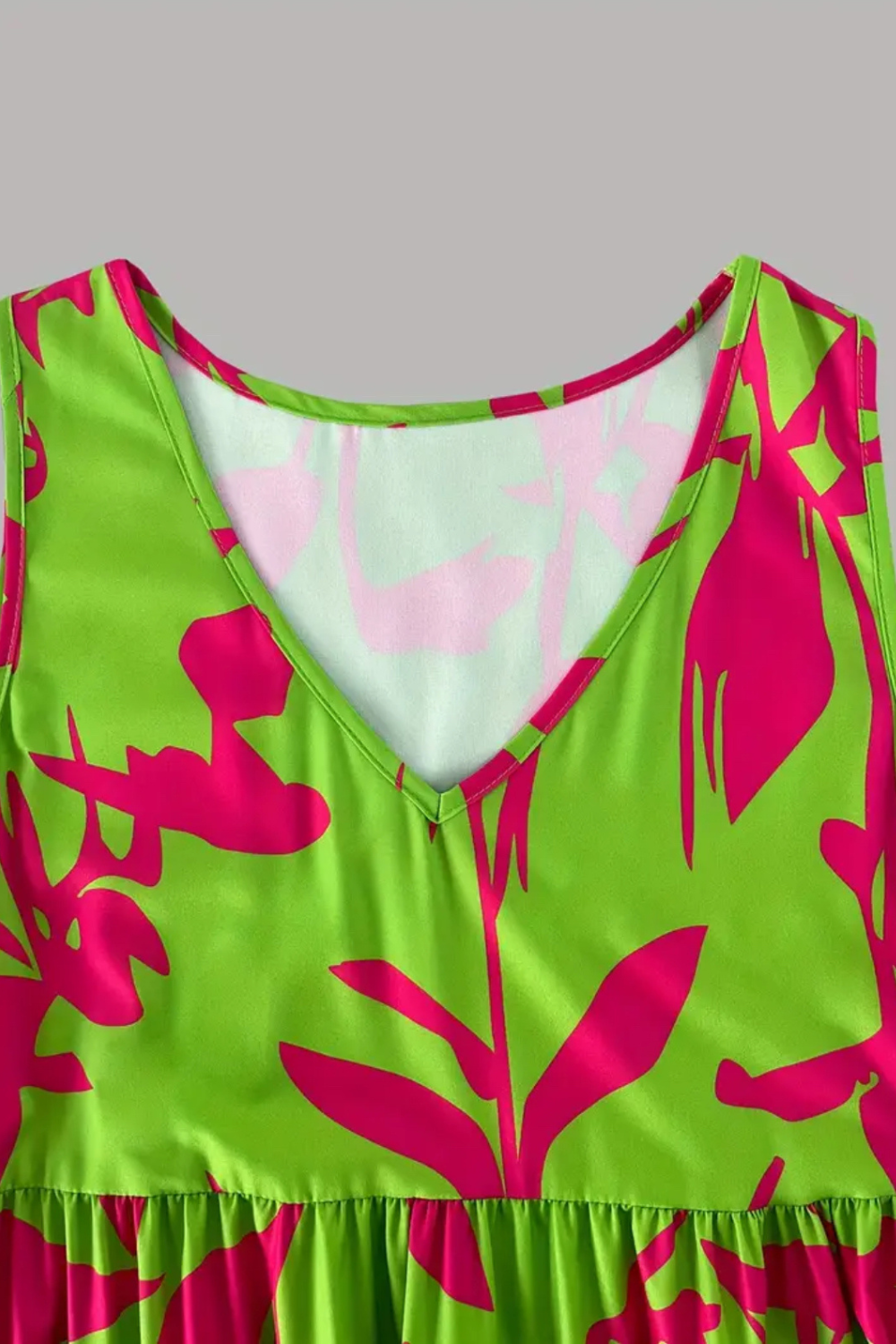Elegant Sleeveless Vacation Dress _ Bold, Vibrant, and Effortlessly Chic