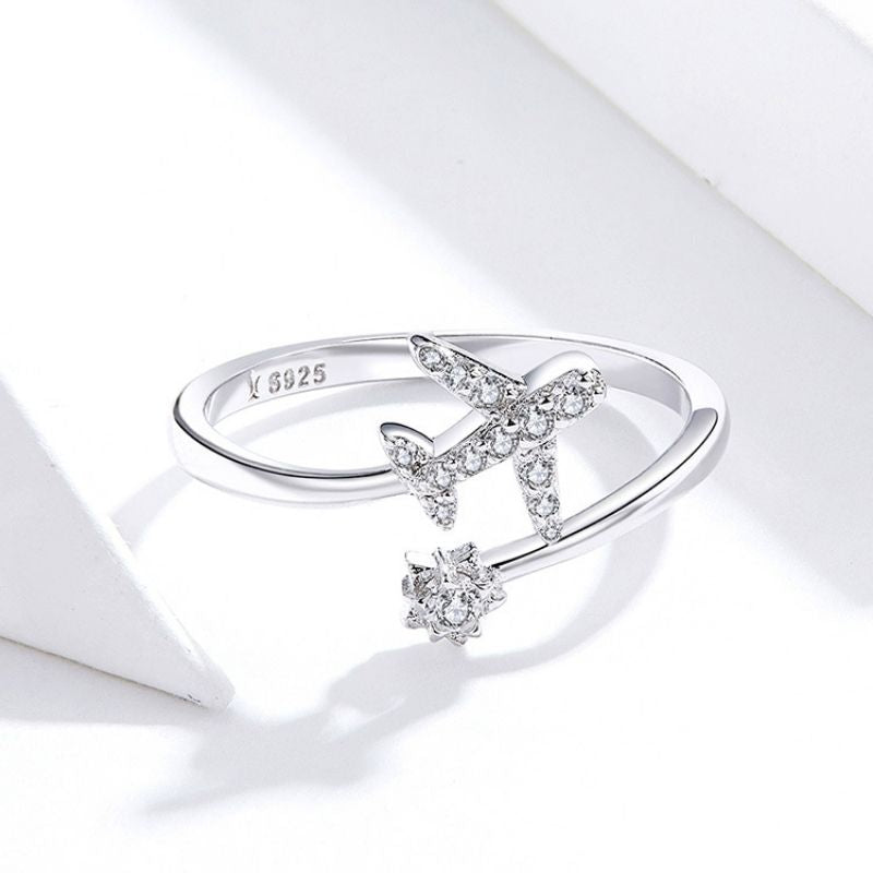 Traveling Airplane Ring
