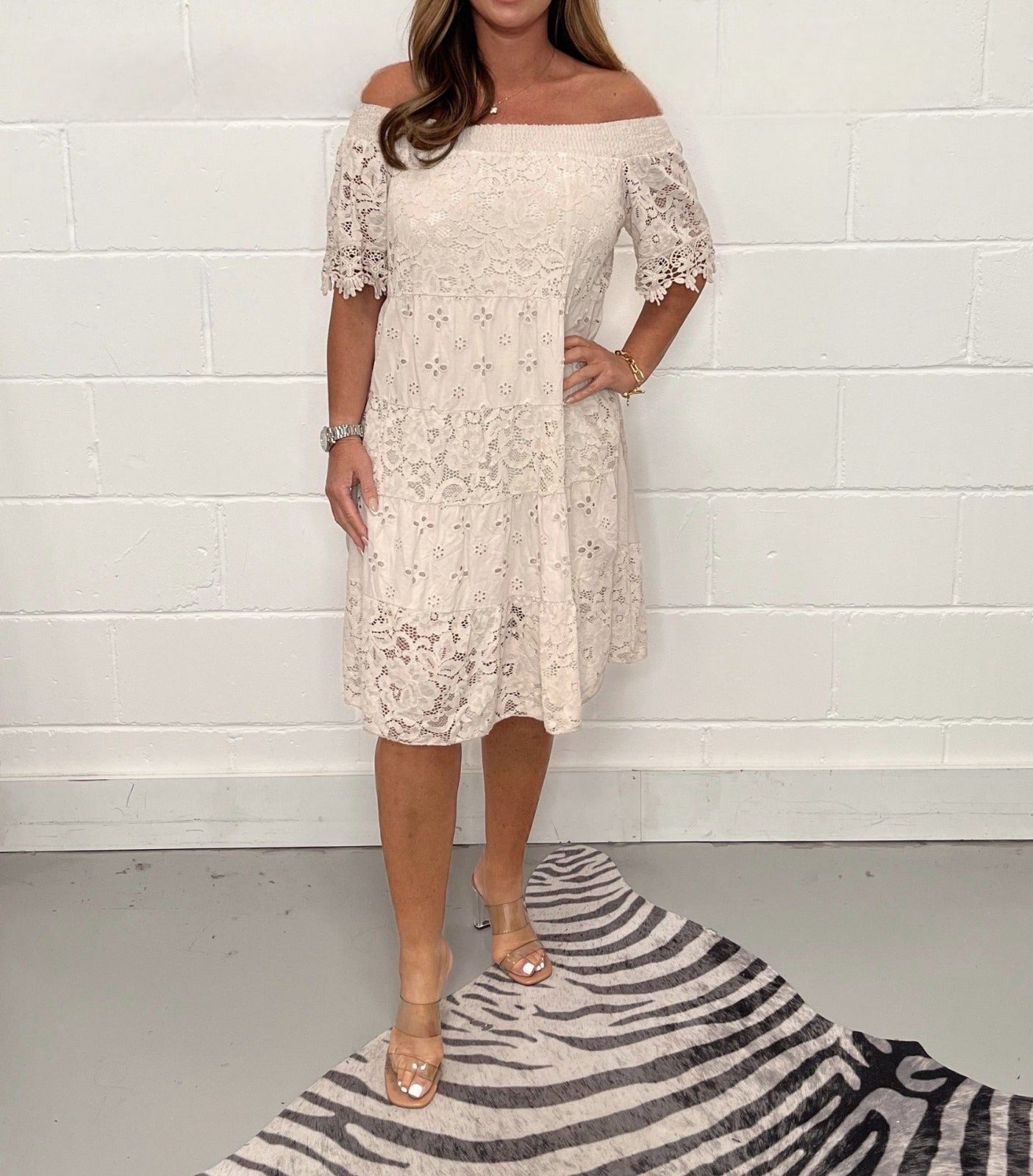 | Elegant dress