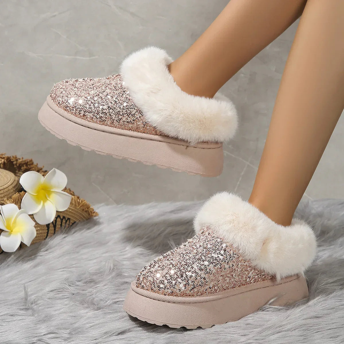 Winter Women Short Plush Warm Snow Boots Casual Shoes  New Suede Fur Chelsea Ankle Boots Flats Platform Ladies Shoes Botas