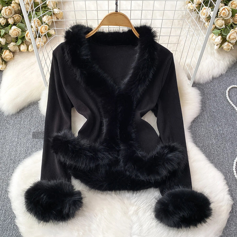 Women__ Elegant Ribbed Top with Faux Fur Trim