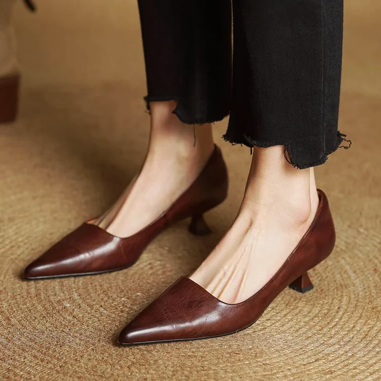 Women__ Genuine Leather Pointed Kitten Heels