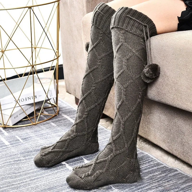 Women__ Long Knit Socks with Cable Pattern