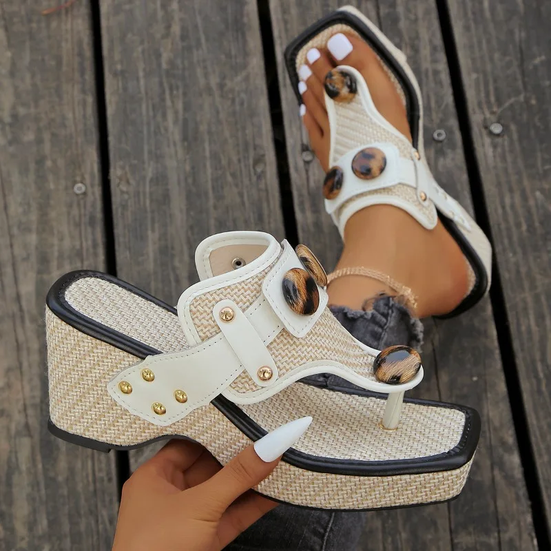 Women’s Woven Platform Sandals with Decorative Buckles