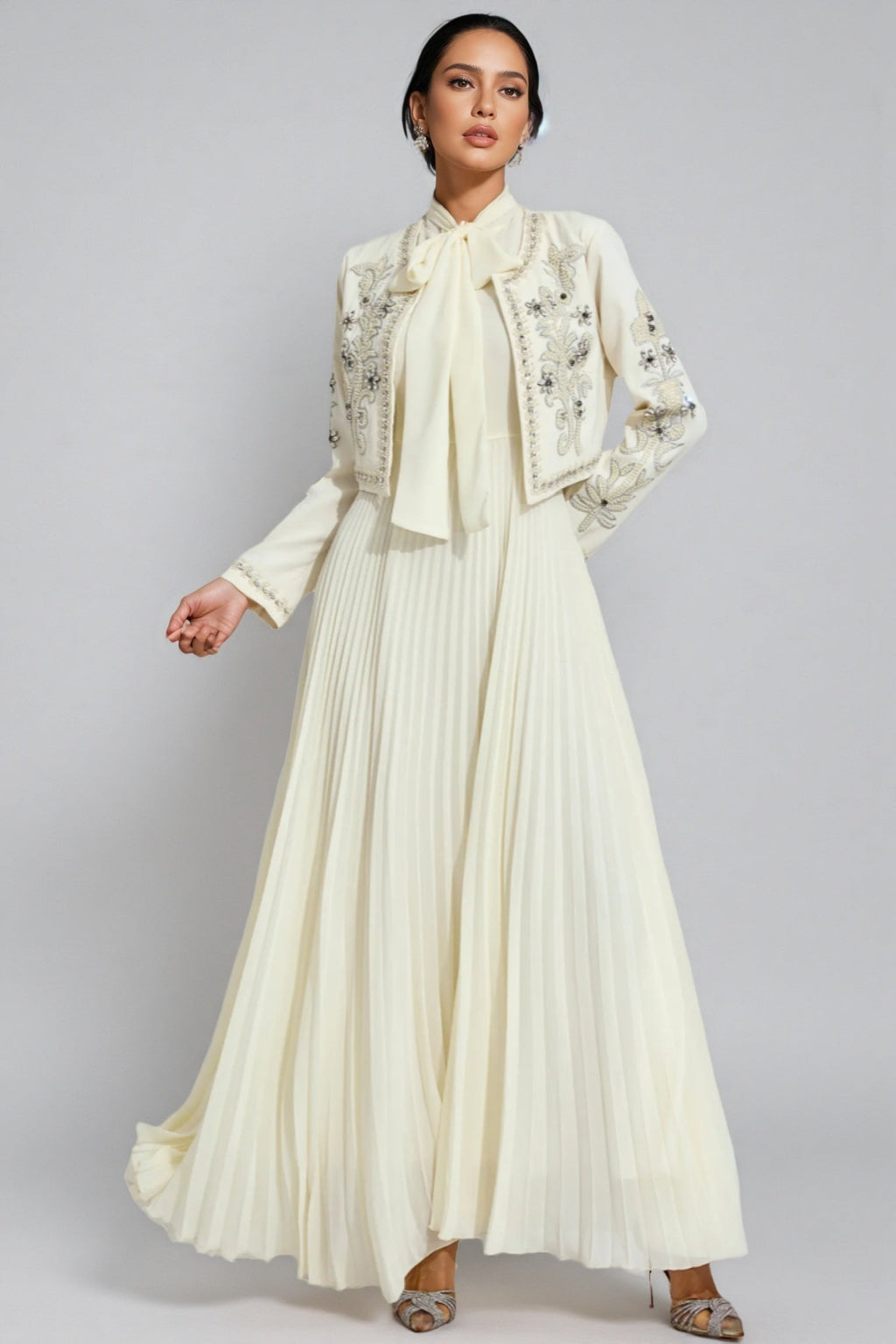 Delsld White Beads Embellished Set