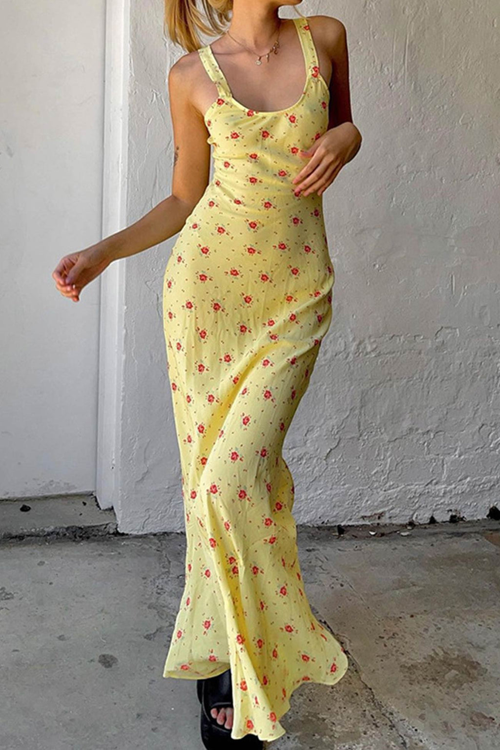 Scoop Neck Tank Strap Ditsy Floral Print Flared Hem Maxi Dress