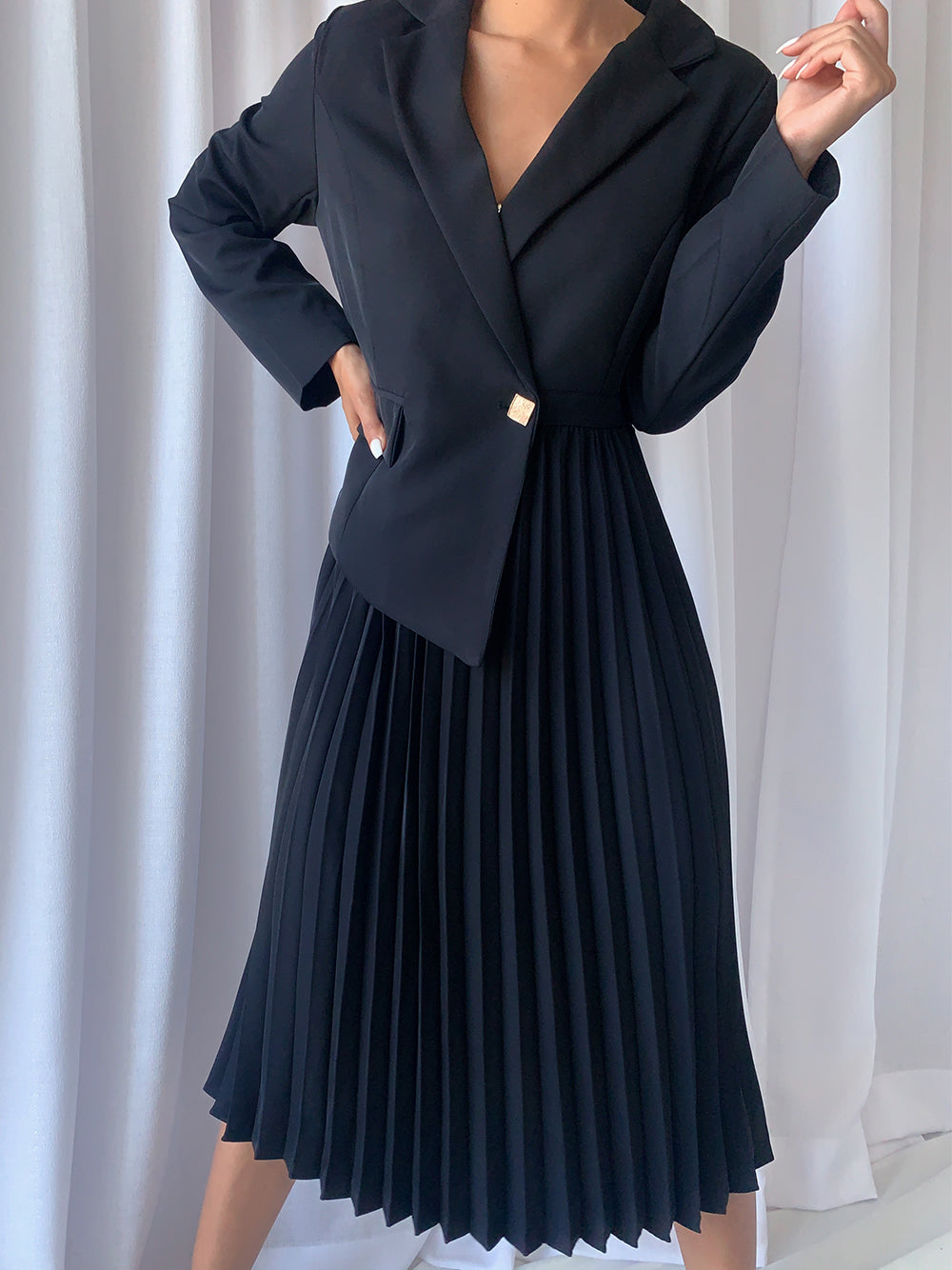 PETCHA Pleated Midi Dress