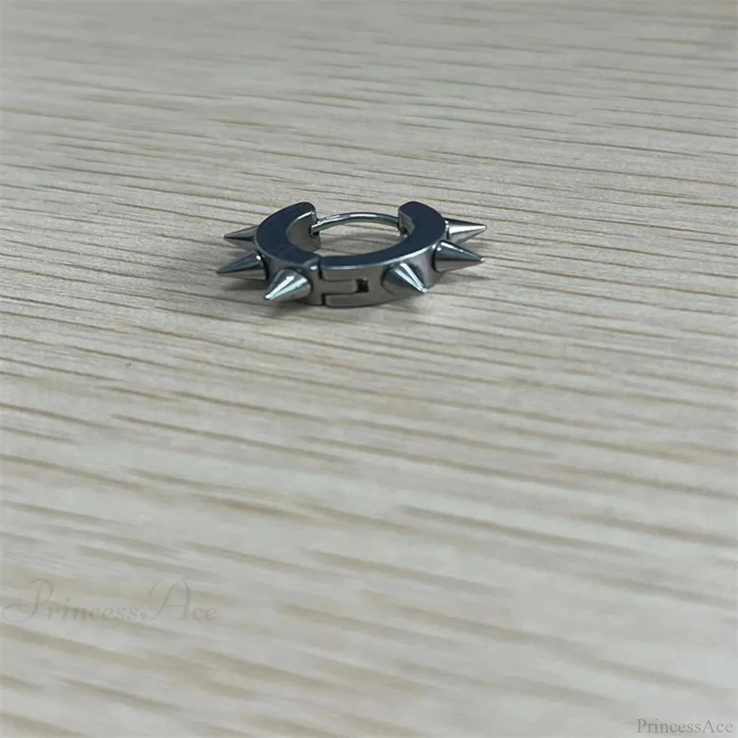 Antique Dark Dragon Talon Zinc Alloy Earring