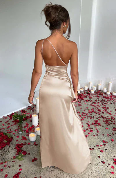 Zelinda Elevated Long Dress Chic Silhouette Collection