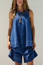 Stylish Loose-fitting Round Neck Sleeveless Top and Casual Pocket Shorts Denim Set