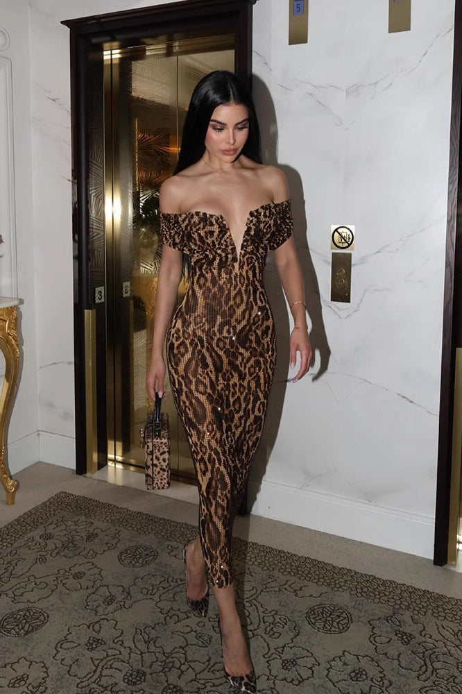 Off Shoulder Sweetheart Print Side Cutout Bodycon Midi Dress