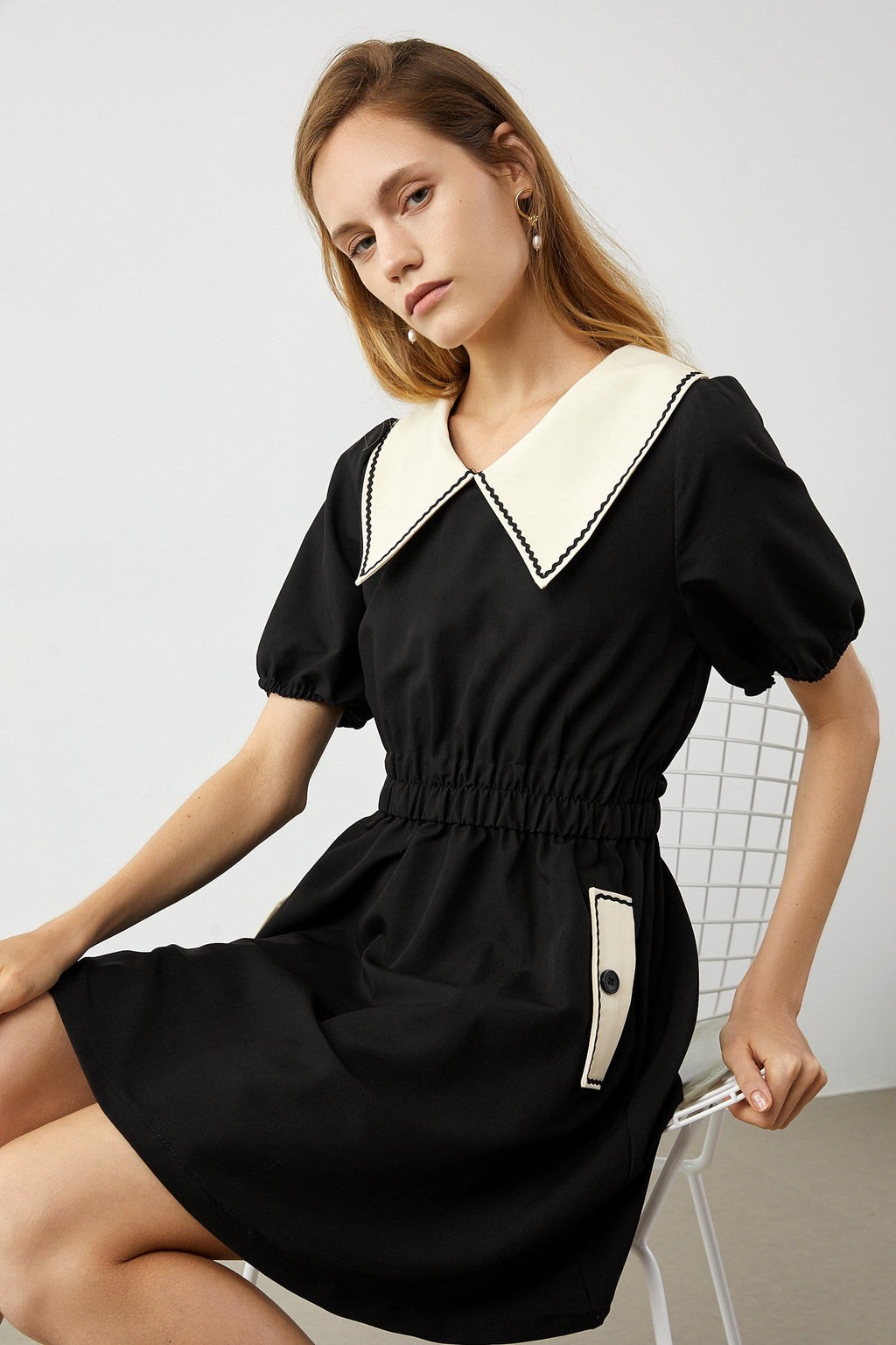 Contrast Scalloped Collar Puff Sleeve Patch Pocket Fit and Flare Mini Dress