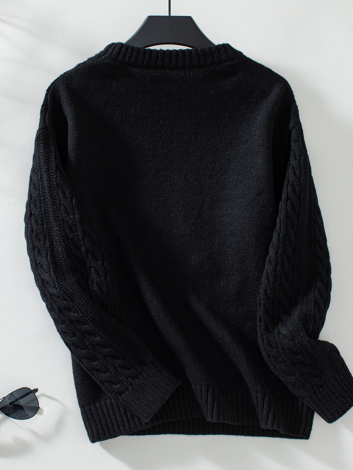 | Long-sleeved cable-knit sweater, crew neck