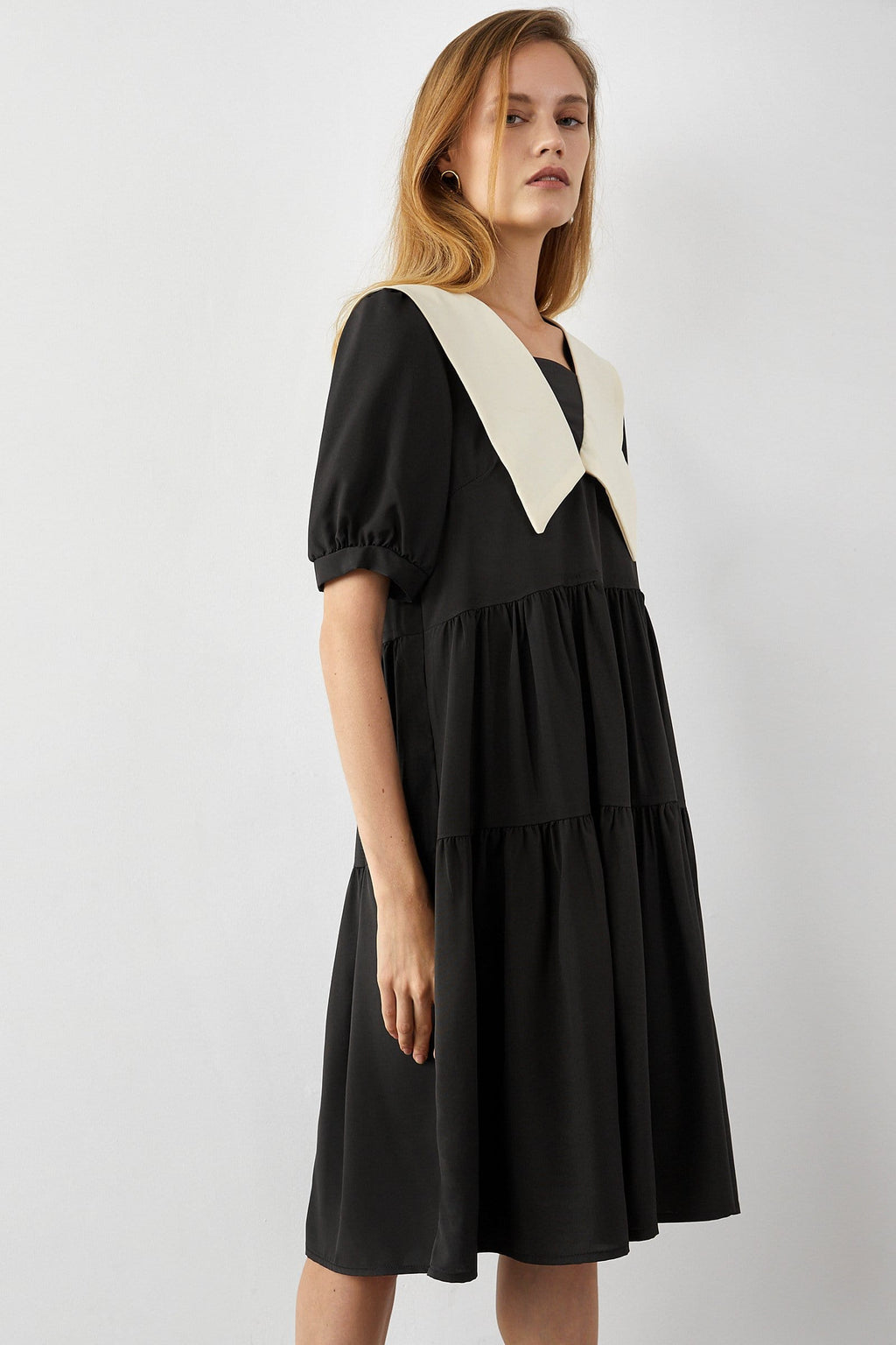 Oversized Pointed Collar Tiered Ruffle Puff Sleeve Mini Dress