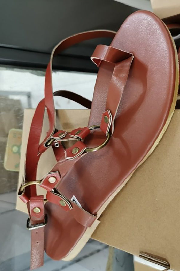 Stylish Round-toe Sandals Featuring A Snakeskin Print and Crisscross Straps.