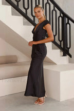 Deep V-Neck Bodycon Backless Midi Dress