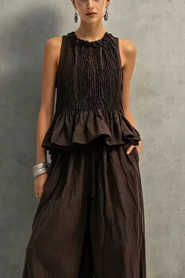 Retro-style pleated sleeveless top and wide-leg pants set