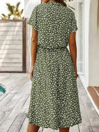 Sarah Minimalist Vintage Dress Chic Silhouette Collection