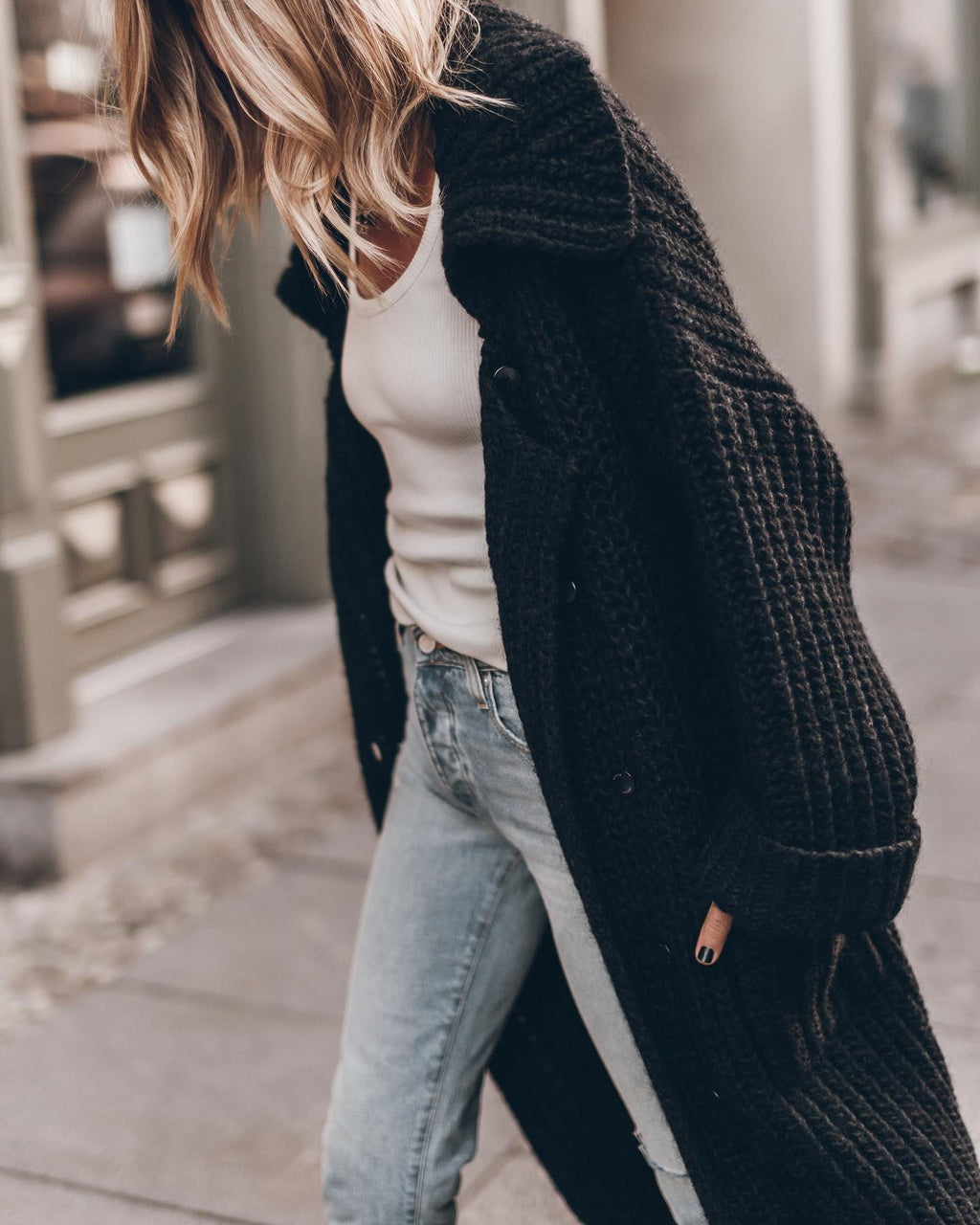 Chunky and Warm Knit Button Pocketed Oversized Midi Cardigan
