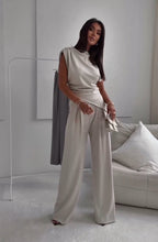Solid color irregular suit