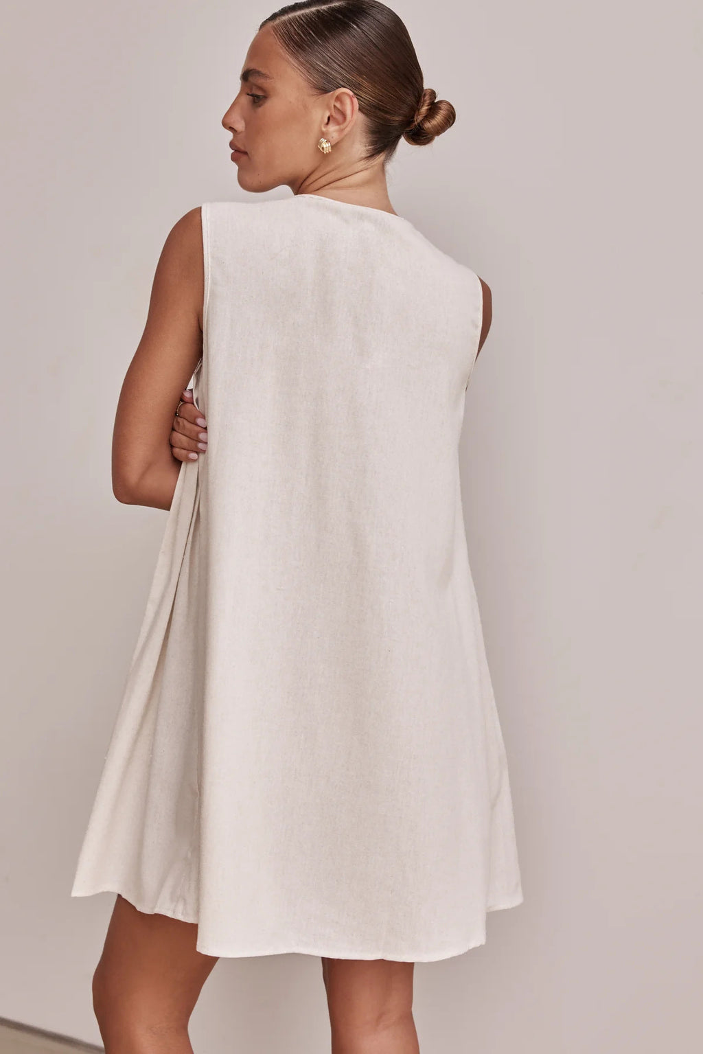 Casual V-neck Tie-strap Sleeveless Mini Dress