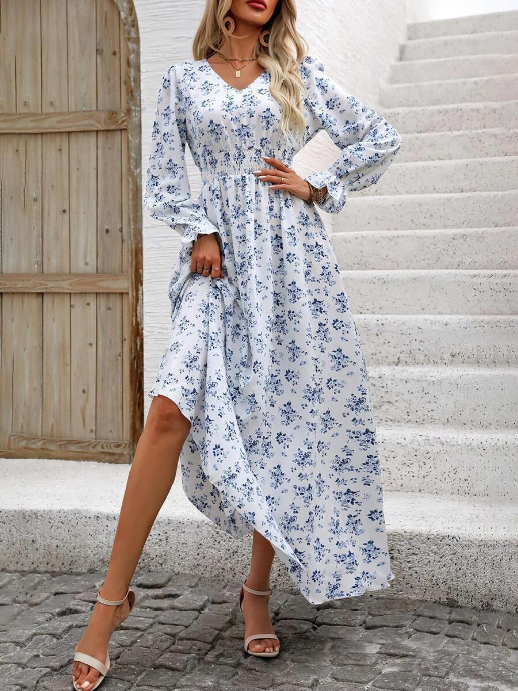 Estefanía Aesthetic Smocked Printed Dress with Flounced Sleeves and V Neck Boutique Collection