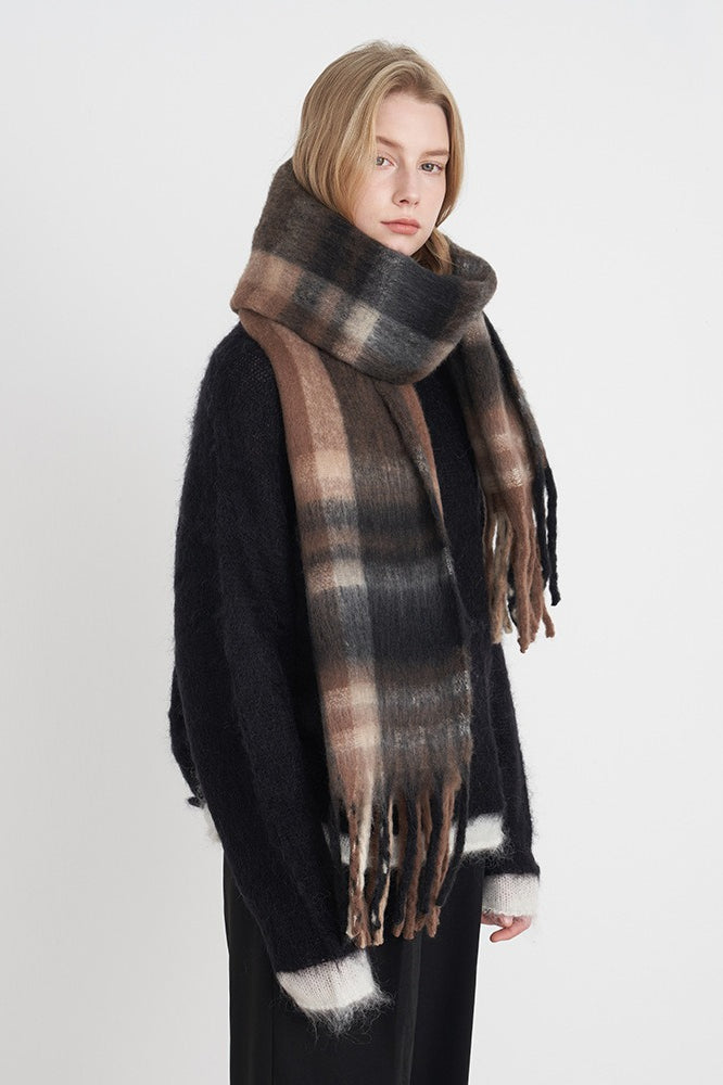 Vintage Plaid Cozy Knit Scarf