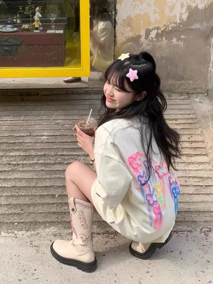 Colorful Butterfly Graphic Short Sleeve T-shirt