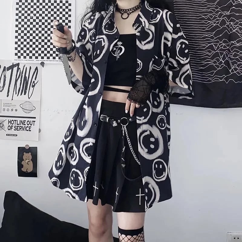 Black Smiley Happy Face Cartoon Print Button Down Oversize Short Sleeve Shirt Goth Aesthetic Casual Summer E-Girl Kawaii Korean Japanese Harajuku