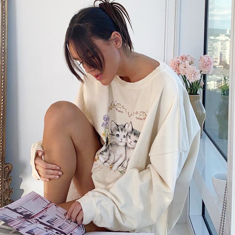 Kitten Cat Cartoon Print Sweatshirt Causal Long Sleeve Shirt Crew Neck Oversize Loose Sweater E-Girl Kawaii Korean Japanese Harajuku Streetwear