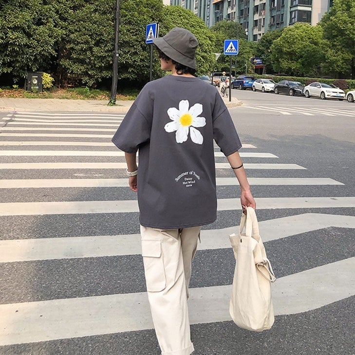 Cute Vintage Daisy Flower Cartoon Print Oversized Loose Short Sleeve Tee Shirt Top Summer Aesthetic E-Girl Kawaii Korean Japanese Harajuku Streetwear