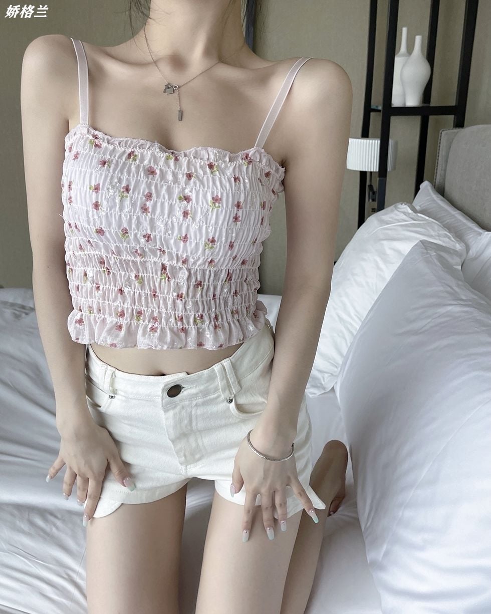 Floral Ruched Backless Crop Top