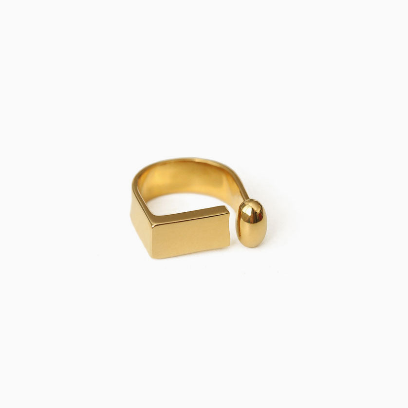 Gold D-Ring in Letter Shape - Gold Tone Plated