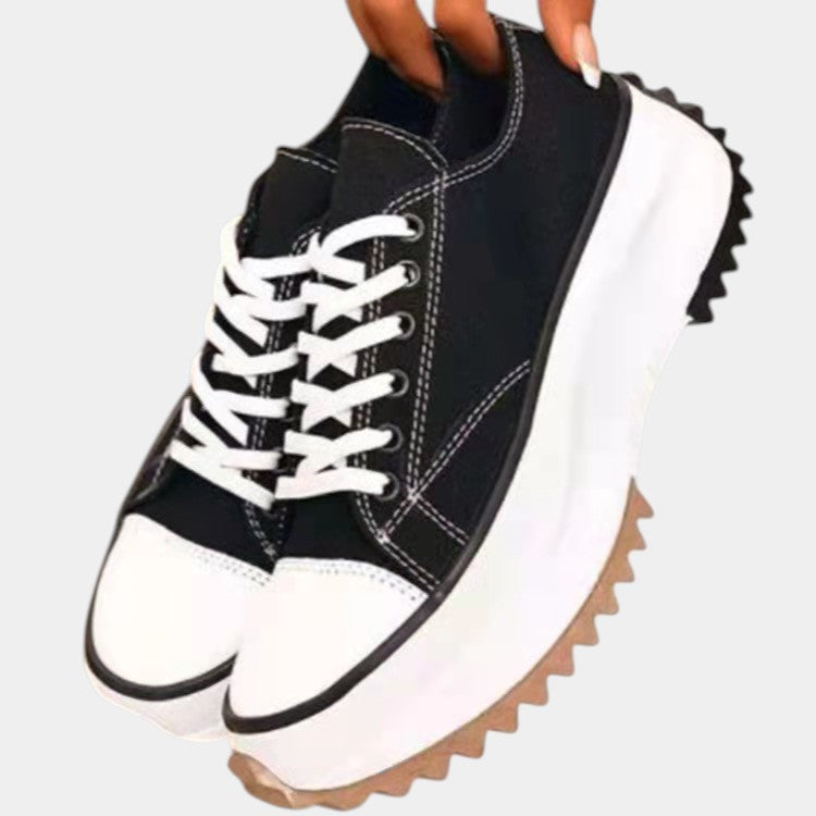 | COMFORTABLE SNEAKERS
