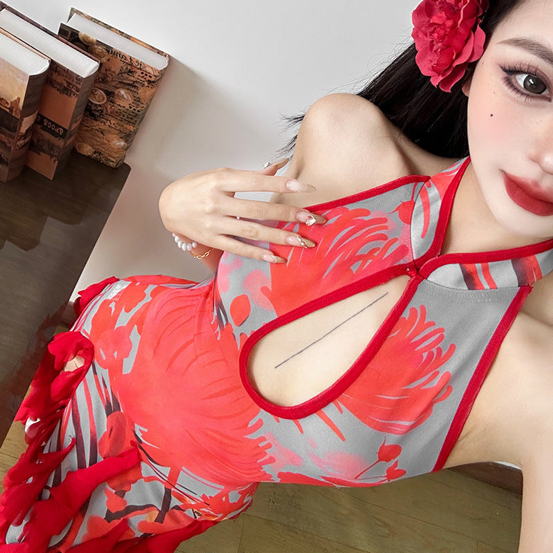 Neck-Baring Backless Dress